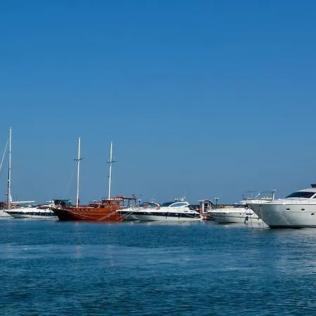Olymp Aparthotel سفيتي فلاس