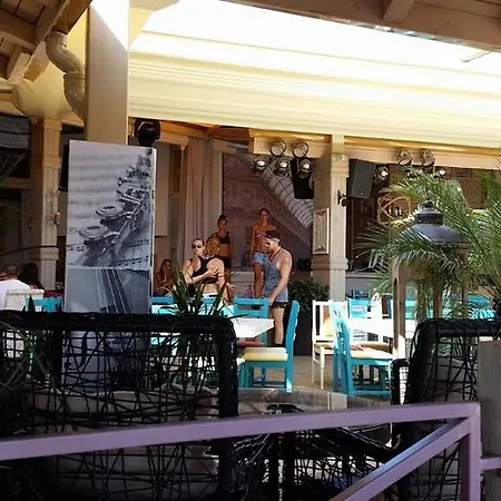 Olymp Apartcomplex 4*