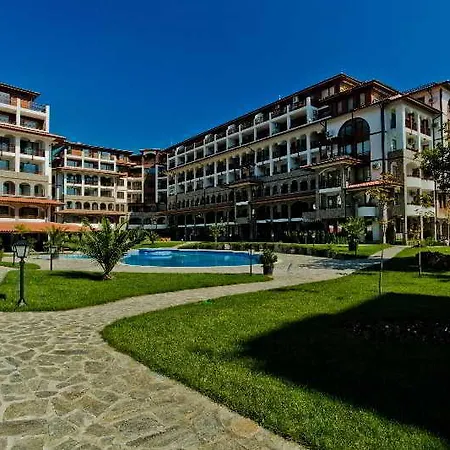 Olymp Aparthotel 4* سفيتي فلاس